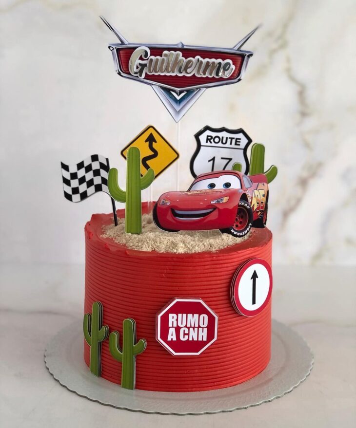 Design de bolo de aniversário infantil de 5 anos
