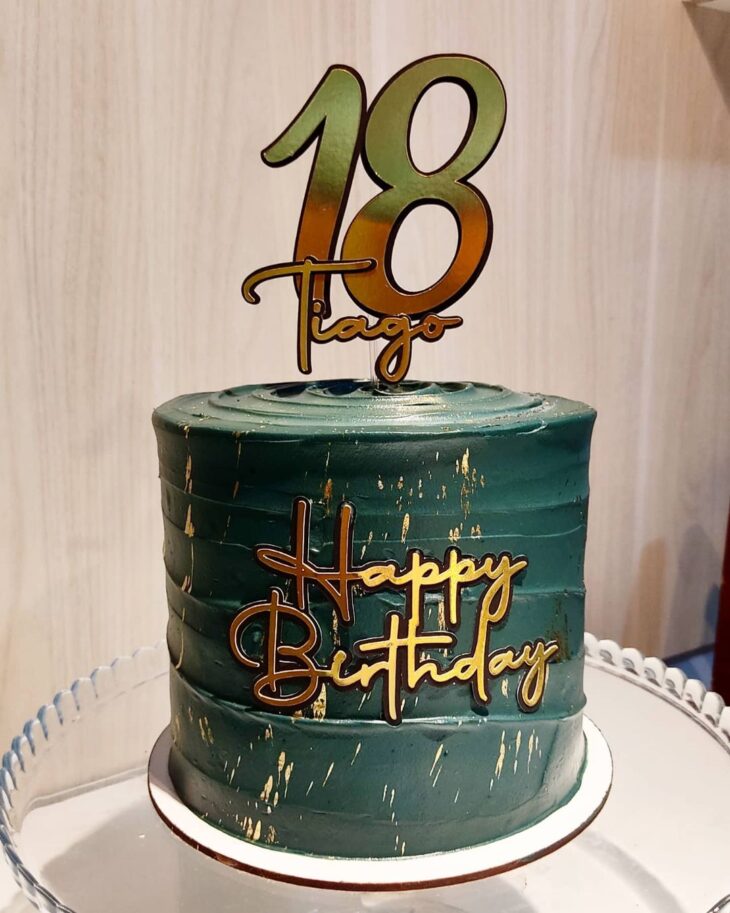 Bolo de aniversário para 18 anos: 42 ideias criativas