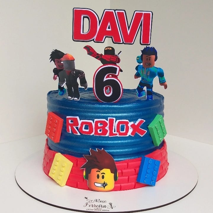 L&L Doce e Arte - Bolo tema Roblox para os 7 anos do Davi