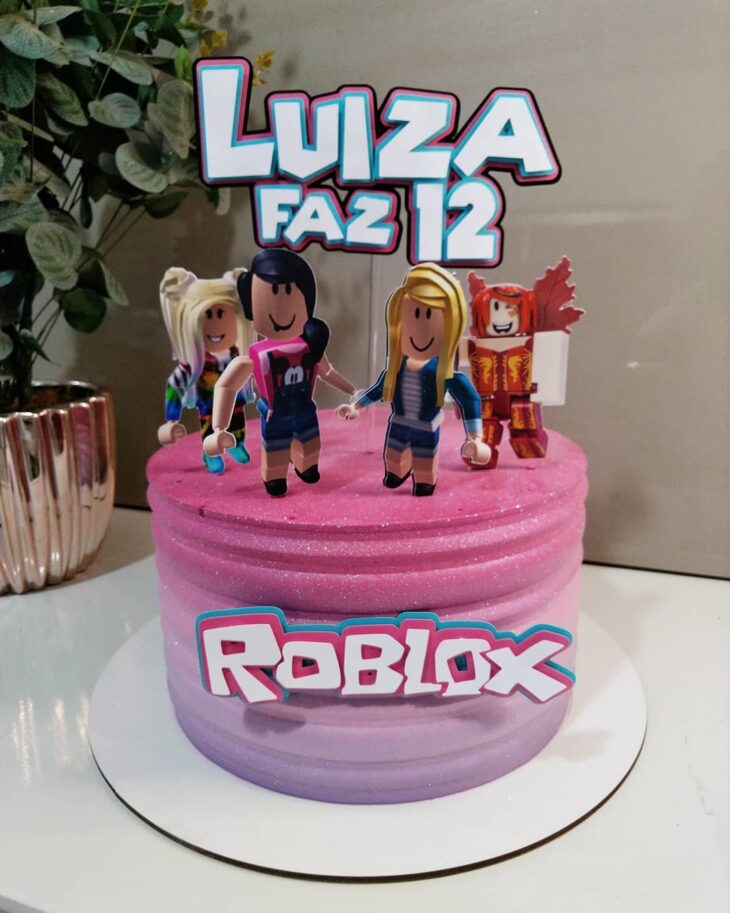 Lila Bolos of - Bolo Roblox inteirinho de chantininho