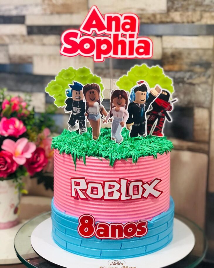 Bolo Roblox Menina 🍰Faça sua - Confeitos & Delícias