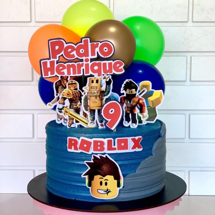 Doces Bárbaros - Bolo lindo para um jogador do Roblox!