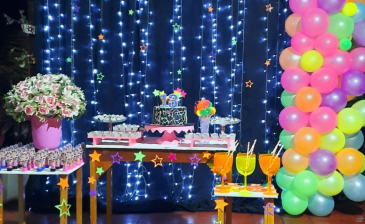 Festa Roblox: 30 fotos e tutoriais para fazer uma festa inesquecível  Festa  de aniversário na piscina, Festa, Decoração de aniversario infantil