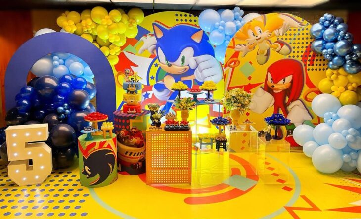 Sonic - Sonic Amarelo 11  Arte com ouriços, Festas de aniversário do sonic,  Aniversário do sonic