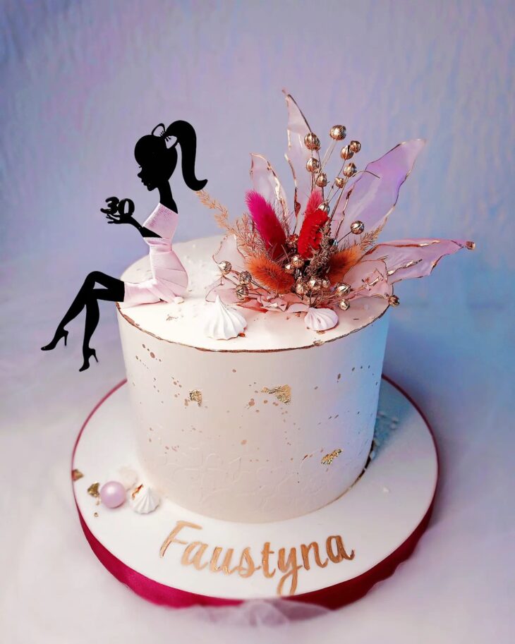 100 modelos de bolo de aniversário feminino para se inspirar