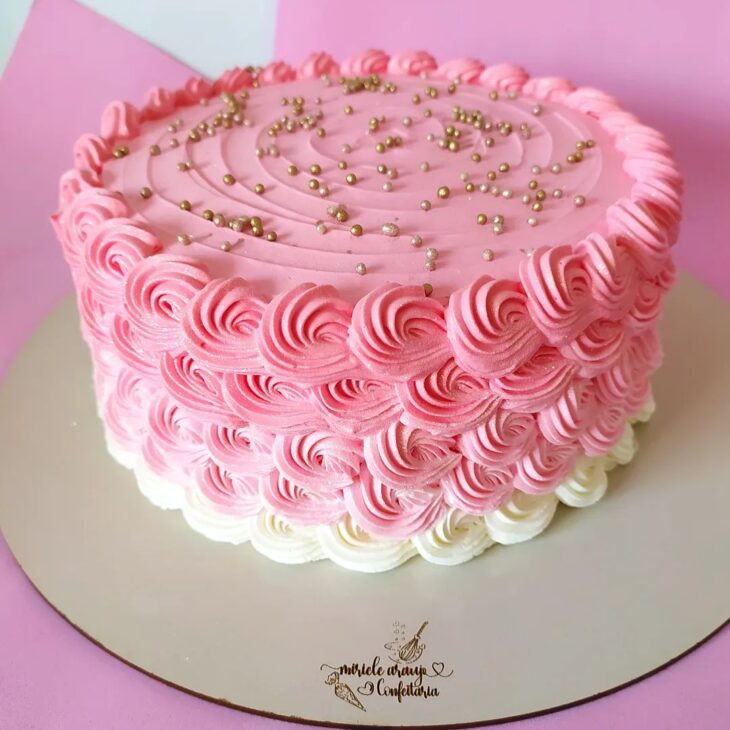 bolo de aniversário moderno feminino adulto!🥰🥰
