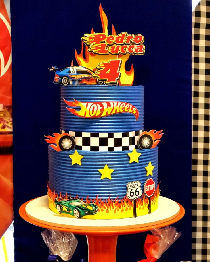 Bolo Hot Wheels: ideias fabulosas para decoração de aniversário