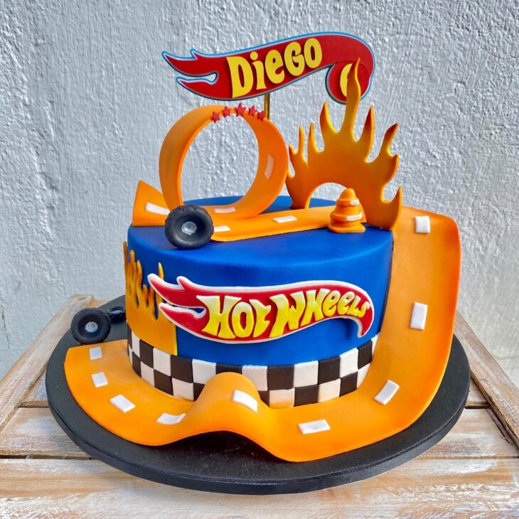 Bolo Hot Wheels, 2 andares, bolo de andar