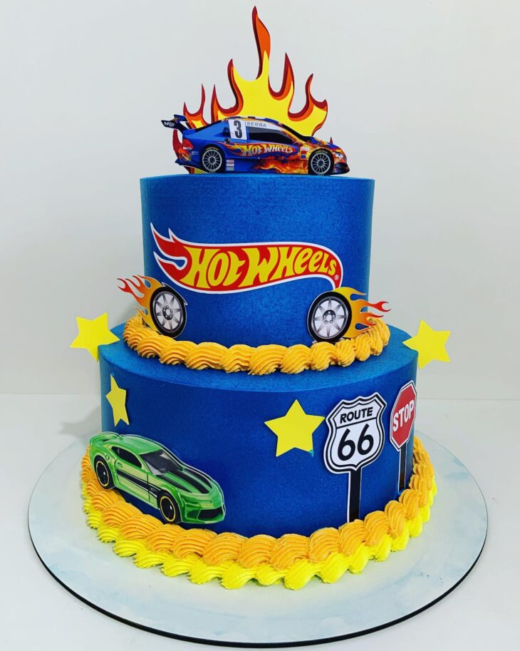 Bolo carros hot wheels