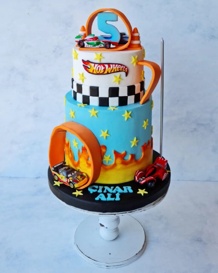 Bolo Hot Wheels: ideias fabulosas para decoração de aniversário