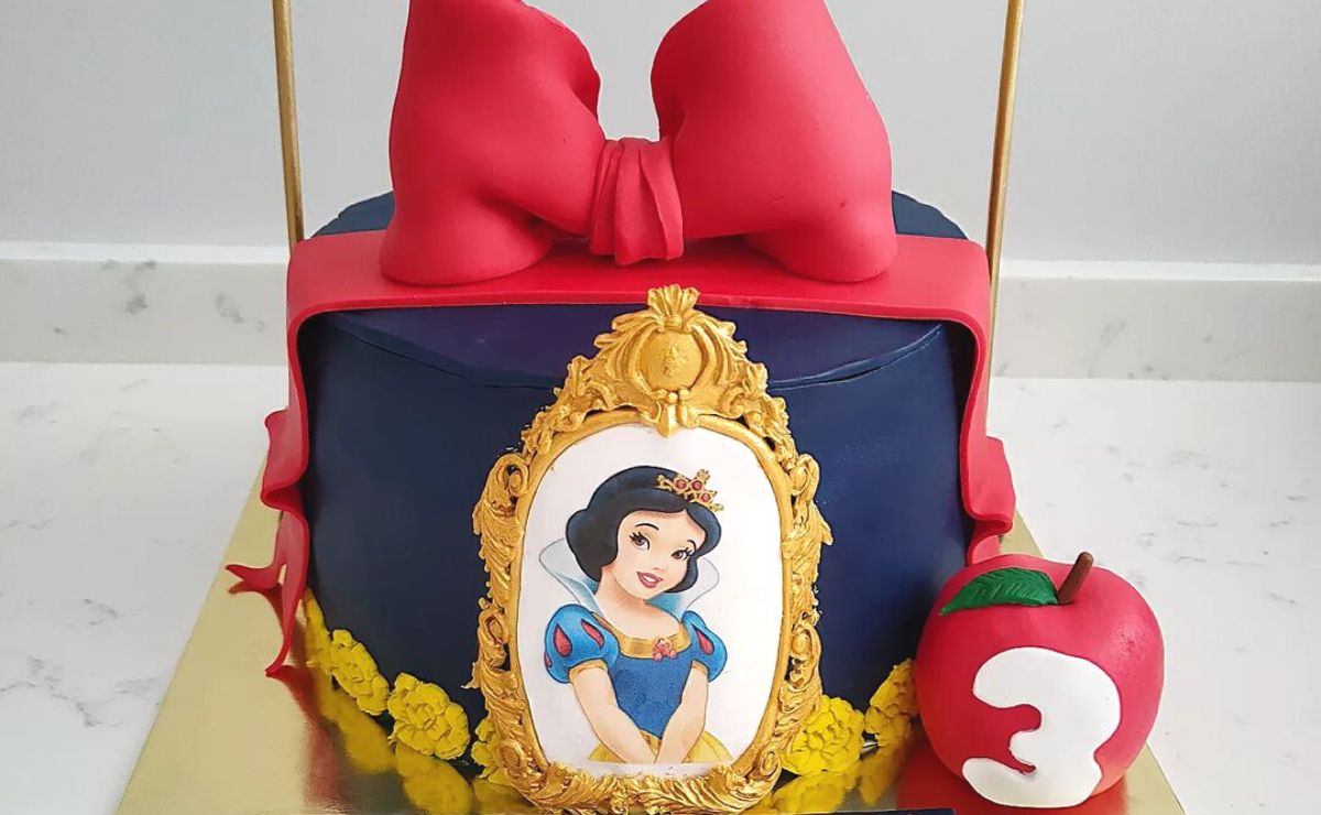 Inspirações de bolo jasmyn mais de 90 idéias para você em 2023  Bolo festa  infantil, Bolo da princesa jasmine, Festa de aniversário da princesa