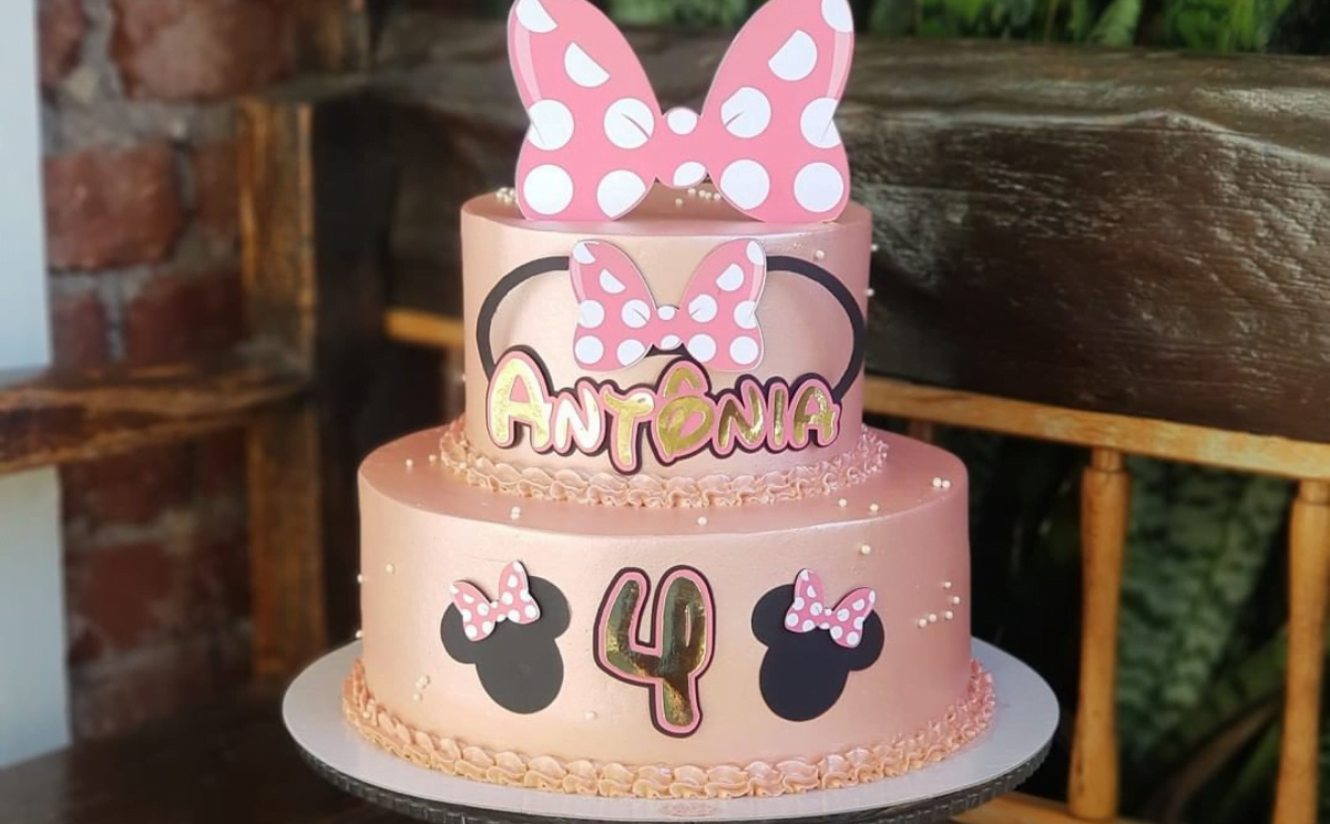 Bolo minnie rosa c/ papel arroz especial 