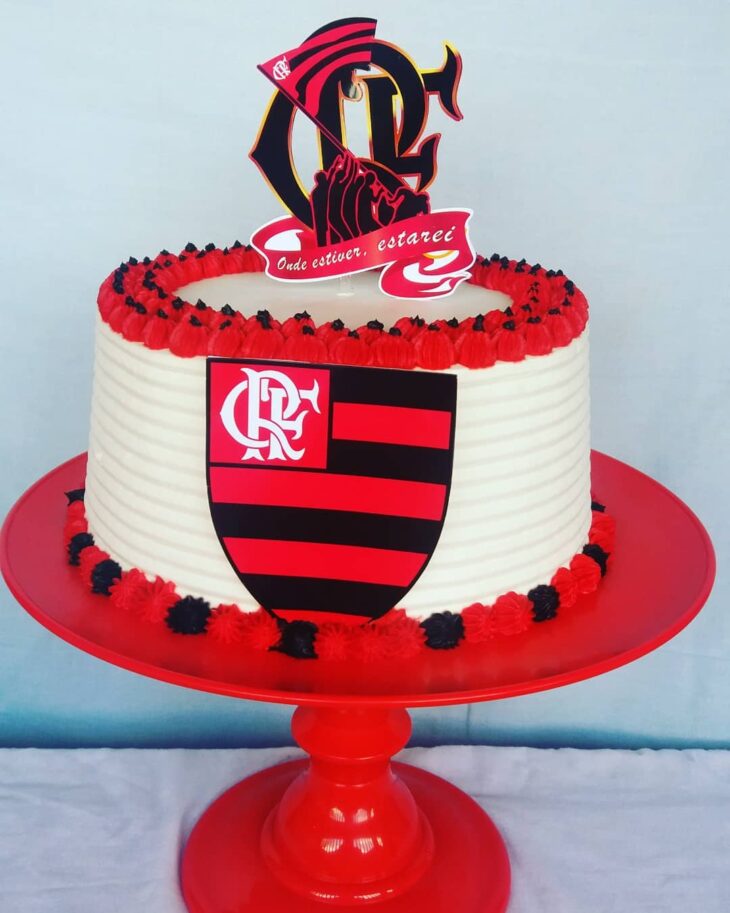 25 melhores modelos de bolo do Flamengo + tutoriais