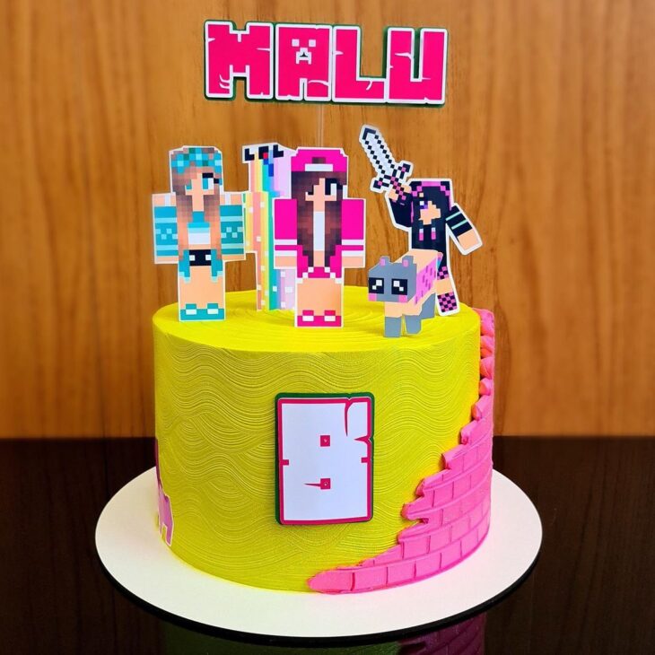 Dona Rosinha Cozinha Artesanal - Bolo MineCraft para comemorar os 9 anos do  Matheus. Quem em casa tem um filhão que é maluco por esse jogo ?? #minecraft  #minecraftcake #bolominecraft #instacake #bolos #