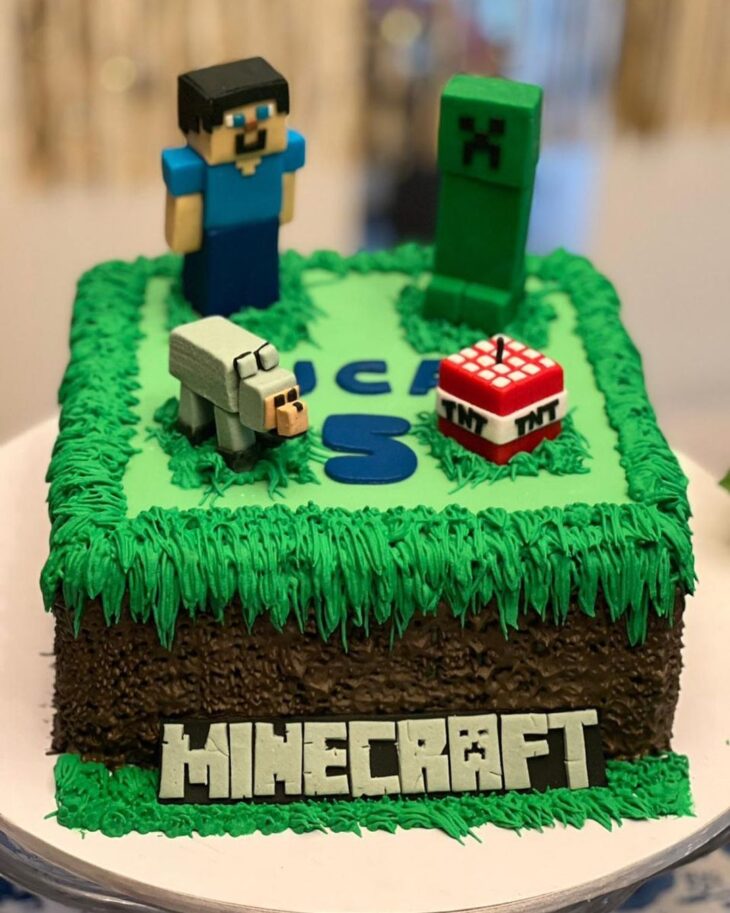 Bolo de Pasta de Chocolate: Bolo Minecraft quadrado em verde claro
