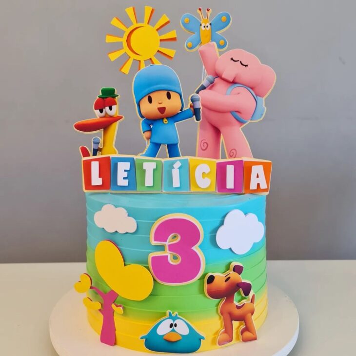 bolo do Pocoyo de chantilly