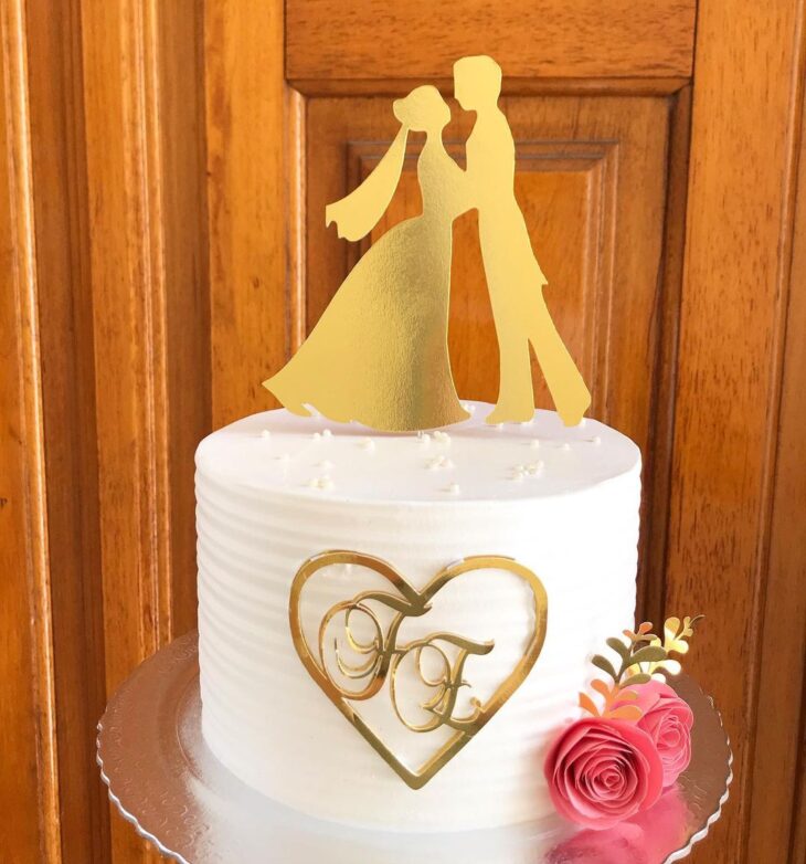 Topo de bolo de casamento simples