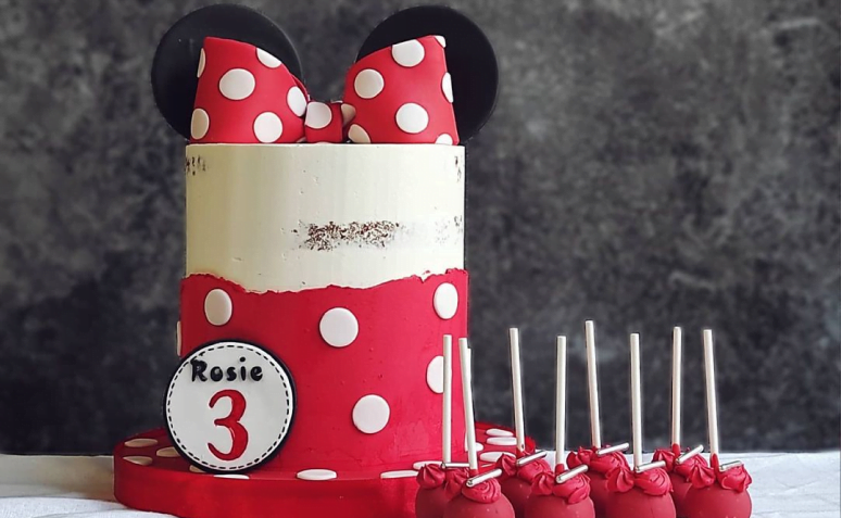 100 ideias de bolo da Minnie especiais para quem ama a ratinha