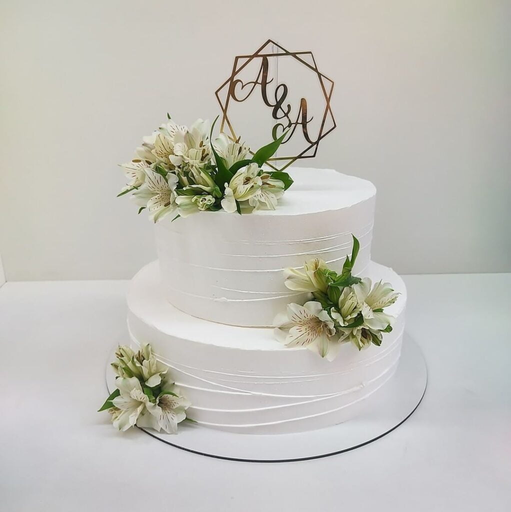 Bolo de casamento simples 80 opções para decorar sua festa