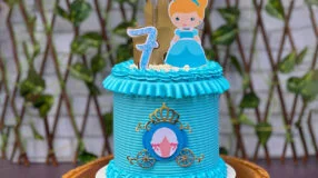 70 ideias de bolos da Cinderela para uma festa cheia de encanto